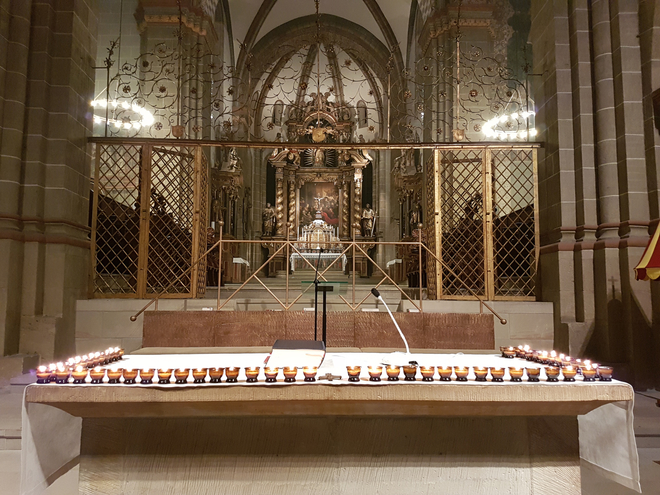 Allerheiligen 2016 in Fritzlar - eine Kerze für jedes seit Allerseelen 2015 verstorbene Gemeindemitglied